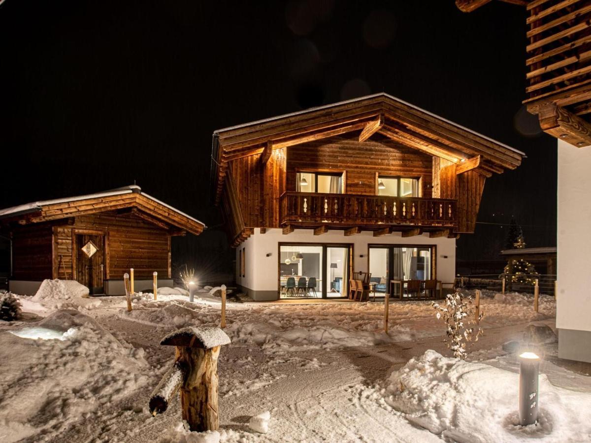 Apartment In Wald Im Pinzgau With A Carport Exterior foto