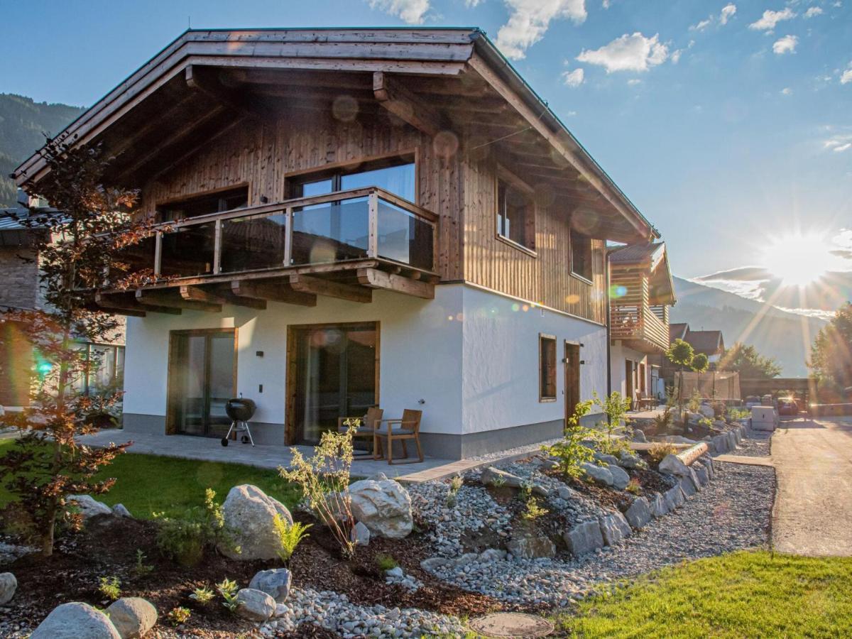 Apartment In Wald Im Pinzgau With A Carport Exterior foto